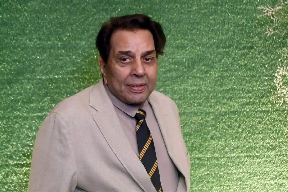 Dharmendra : ताकत, आकर्षण और बेहतरीन कामों से भरी एक विरासत Dharmendra : ताकत, आकर्षण और बेहतरीन कामों से भरी एक विरासत