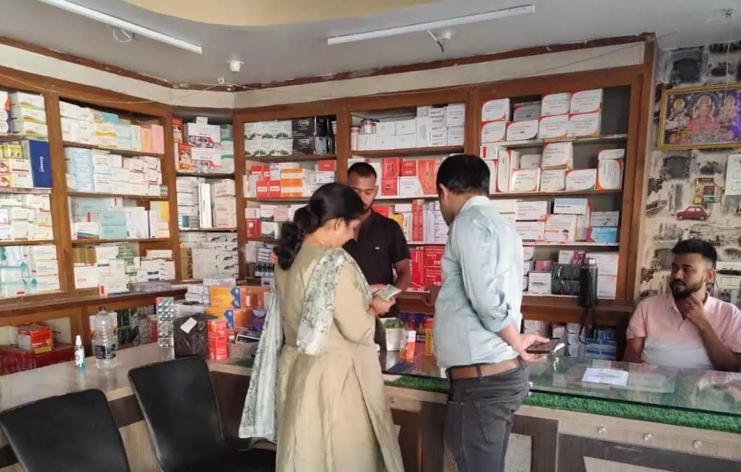 खाद्य विभाग की बड़ी कार्रवाई, रायगढ़ जिले के 10 प्रतिष्ठानों से लिए गए 25 सैंपल खाद्य विभाग की बड़ी कार्रवाई, रायगढ़ जिले के 10 प्रतिष्ठानों से लिए गए 25 सैंपल