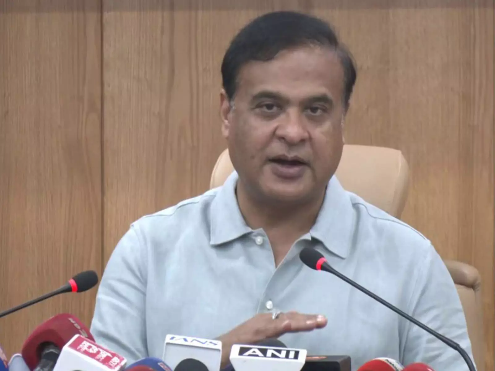 असम राज्य मंत्रिमंडल ने MRO नीति 2025, शिक्षा सुधारों को दी मंजूरी असम राज्य मंत्रिमंडल ने MRO नीति 2025, शिक्षा सुधारों को दी मंजूरी