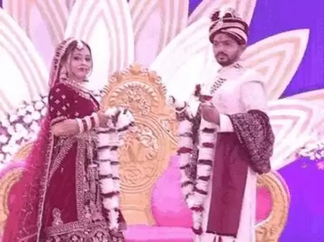 शादी समारोह में दहेज विवाद, दुल्हन ने खुद ही शादी करने से किया इंकार शादी समारोह में दहेज विवाद, दुल्हन ने खुद ही शादी करने से किया इंकार