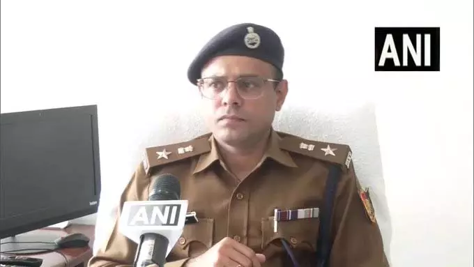 नार्को अपराधियों के खिलाफ बड़ी कार्रवाई, 12 गिरफ़्तार, कोकेन-हेरोइन और करोड़ों रुपए जब्त नार्को अपराधियों के खिलाफ बड़ी कार्रवाई, 12 गिरफ़्तार, कोकेन-हेरोइन और करोड़ों रुपए जब्त
