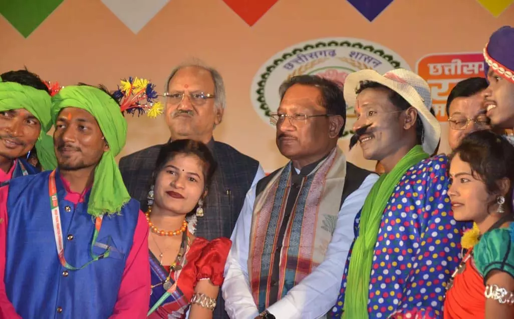 देश की राजधानी में छत्तीसगढ़ की लोक संस्कृति का भव्य प्रदर्शन देश की राजधानी में छत्तीसगढ़ की लोक संस्कृति का भव्य प्रदर्शन