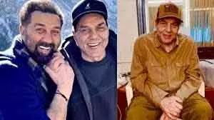 Dharmendra का अंतिम संस्कार: सनी देओल ने दी मुखाग्नि, बॉलीवुड सितारे हुए शामिल Dharmendra का अंतिम संस्कार: सनी देओल ने दी मुखाग्नि, बॉलीवुड सितारे हुए शामिल