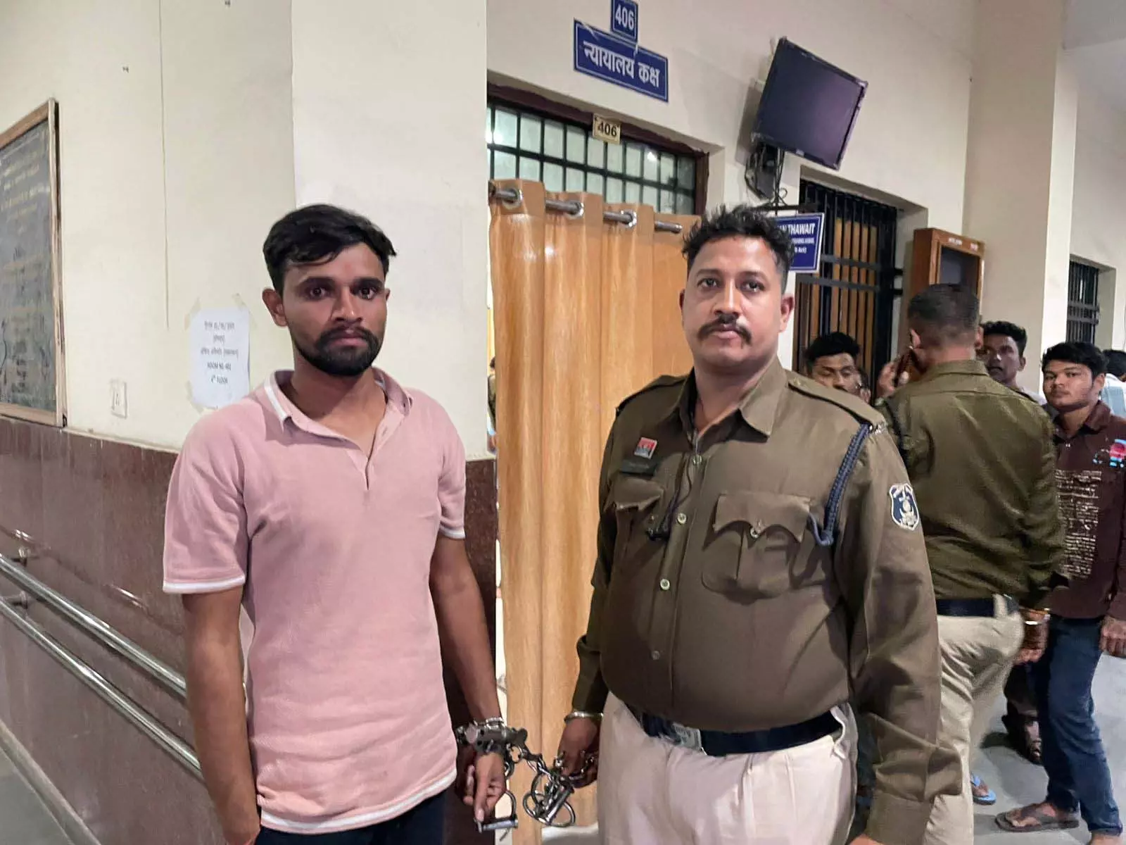 रायपुर कोर्ट ने नशा तस्कर को सुनाई 15 साल के जेल की सजा रायपुर कोर्ट ने नशा तस्कर को सुनाई 15 साल के जेल की सजा