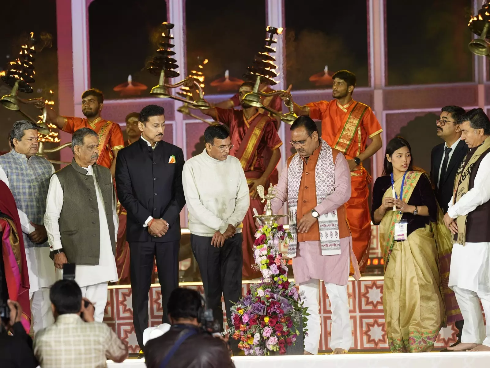 खेलो इंडिया यूनिवर्सिटी गेम्स 2025: मंत्री मंडाविया ने एथलीटों को 1.4 अरब भारतीयों की आशा बताया खेलो इंडिया यूनिवर्सिटी गेम्स 2025: मंत्री मंडाविया ने एथलीटों को 1.4 अरब भारतीयों की आशा बताया