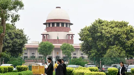 Maharashtra में 50% आरक्षण कोटा की सीमा तोड़ने का कदम सॉलिसिटर जनरल के पत्र के बाद आया Maharashtra में 50% आरक्षण कोटा की सीमा तोड़ने का कदम सॉलिसिटर जनरल के पत्र के बाद आया