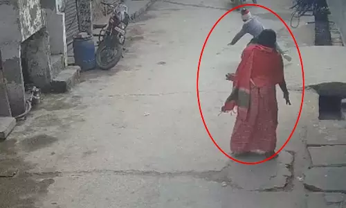 LIVE मंजर पिटबुल कुत्ते के हमले का, कान काटकर कर दिया अलग