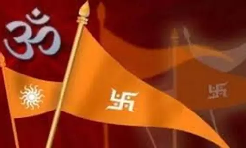 Vastu Tips For Dhwaja: घर की छत पर ध्वजा लगाने के हैं कई लाभ, शास्त्रों में बताया विशेष महत्व