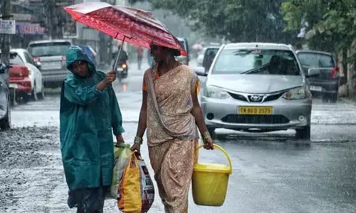 आज तूफ़ान का सिग्नल और मज़बूत : डेल्टा और दक्षिणी ज़िलों में भारी बारिश की चेतावनी आज तूफ़ान का सिग्नल और मज़बूत : डेल्टा और दक्षिणी ज़िलों में भारी बारिश की चेतावनी