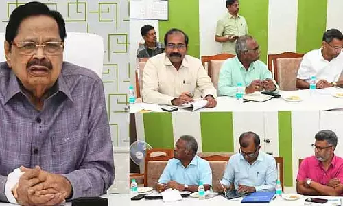 पूर्वोत्तर मानसून - मंत्री दुरईमुरुगन ने जल निकायों पर नज़र रखने का आदेश दिया पूर्वोत्तर मानसून - मंत्री दुरईमुरुगन ने जल निकायों पर नज़र रखने का आदेश दिया