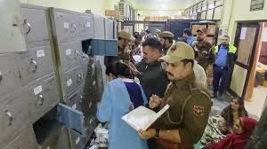 Srinagar police ने अस्पतालों, फर्टिलाइजर और केमिकल की दुकानों में चेकिंग तेज कर दी