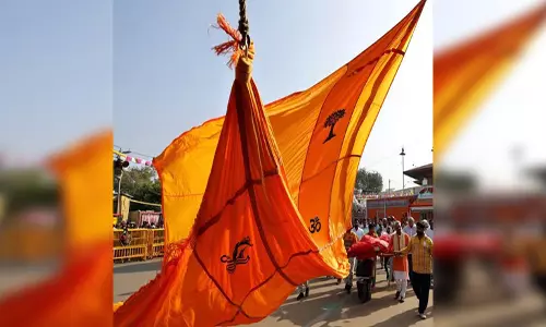 अयोध्या ध्वजारोहण समारोह: 20 फीट विशाल केसरिया धर्म ध्वज की पहली तस्वीर आई सामने, सूर्य-ॐ अंकित
