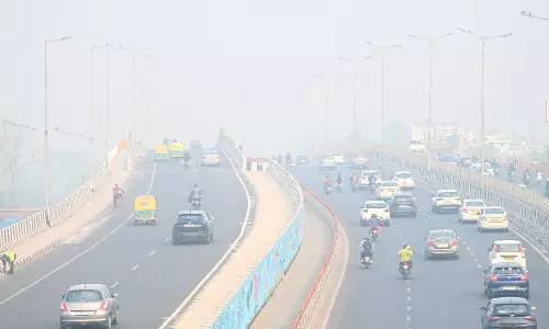 Delhi-NCR की वायु गुणवत्ता ‘बहुत खराब’ जिससे स्वास्थ्य संबंधी चिंताएं बढ़ रही