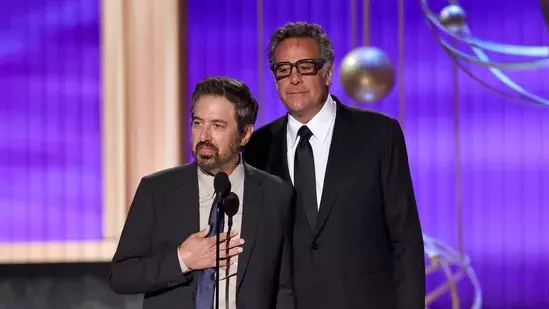 Ray Romano का परिवार: पत्नी, बच्चों और भाइयों पर सब कुछ Ray Romano का परिवार: पत्नी, बच्चों और भाइयों पर सब कुछ