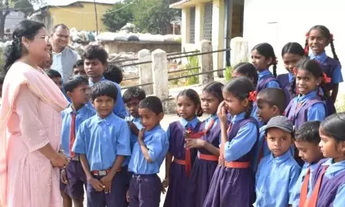 कलेक्टर की ममतामयी अंदाज खूब छाई