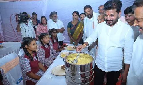 Telangana CM ने कोडंगल को इंटरनेशनल एजुकेशन हब बनाने का वादा किया
