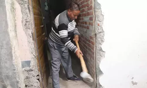 Jalandhar: ड्रग तस्कर की अवैध संपत्ति गिराई गई