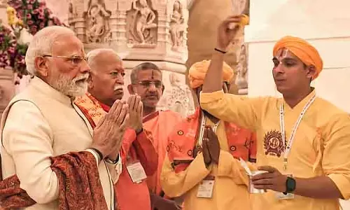 अयोध्या राम मंदिर निर्माण पूरा: PM Modi ने राम-सीता विवाह के अवसर पर मंदिर के शिखर पर ध्वज फहराया