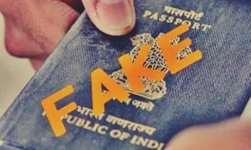 एयरपोर्ट पर फर्जी पासपोर्ट के साथ युवती गिरफ्तार, भागने का था प्रयास