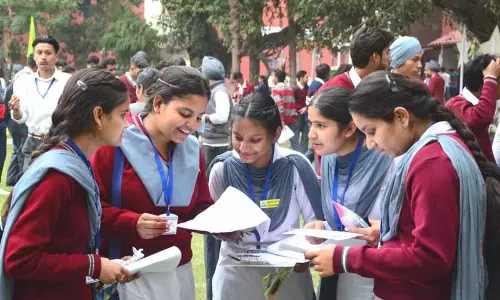 Jalandhar: बोर्ड की डेट-शीट आ गई है, स्टूडेंट्स ने तैयारी तेज कर दी है Jalandhar: बोर्ड की डेट-शीट आ गई है, स्टूडेंट्स ने तैयारी तेज कर दी है