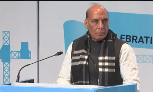 नौसेना के सभी जहाज भारतीय शिपयार्ड्स में ही तैयार हो रहे हैं: रक्षा मंत्री राजनाथ सिंह नौसेना के सभी जहाज भारतीय शिपयार्ड्स में ही तैयार हो रहे हैं: रक्षा मंत्री राजनाथ सिंह