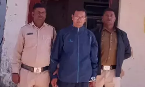 सेक्शुअल हैरेसमेंट देने वाला प्रिंसिपल गिरफ्तार, छात्रा ने की थी खुदकुशी