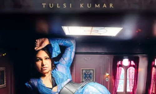 Tulsi Kumar ने नए गाने शर्तन के साथ पैटर्न बदलने पर बात की Tulsi Kumar ने नए गाने शर्तन के साथ पैटर्न बदलने पर बात की