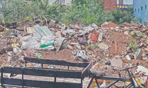 Korukkupet में खाली पड़ी ज़मीन के डंपिंग ग्राउंड में बदलने पर लोगों ने रोना रोया Korukkupet में खाली पड़ी ज़मीन के डंपिंग ग्राउंड में बदलने पर लोगों ने रोना रोया