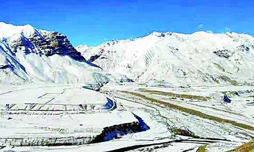 आज से ग्रांफू-लोसर सडक़ पर थमेंगे गाडिय़ों के पहिए आज से ग्रांफू-लोसर सडक़ पर थमेंगे गाडिय़ों के पहिए