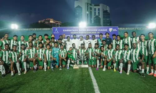 किकस्टार्ट FC ने अजेय प्रदर्शन से दोनों वर्गों में चैंपियनशिप हासिल की