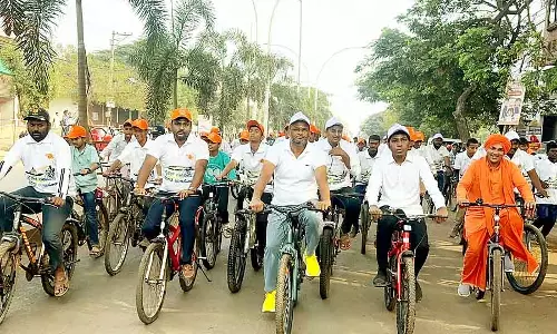 Basavakalyan : अनुभव मंडप उत्सव को बढ़ावा देने के लिए साइकिल रैली