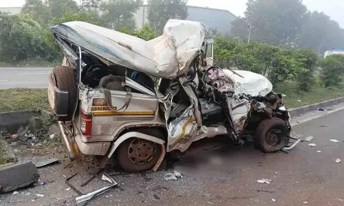 Cuttack के चौद्वार में सड़क हादसे में तीन लोगों की मौत, दो गंभीर