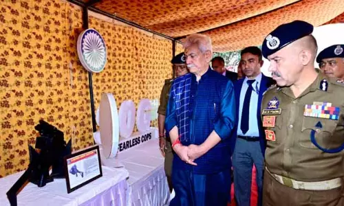 उपराज्यपाल ने सुंजवां में JKP के कमांडो प्रशिक्षण केंद्र का दौरा किया उपराज्यपाल ने सुंजवां में JKP के कमांडो प्रशिक्षण केंद्र का दौरा किया
