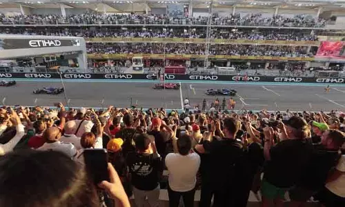 F1 Abu Dhabi  GP: तीन-तरफ़ा ख़िताबी टक्कर का काउंटडाउन शुरू