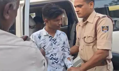 भुवनेश्वर के एक युवक ने गर्लफ्रेंड को इम्प्रेस करने के लिए महंगी बाइक चुराई भुवनेश्वर के एक युवक ने गर्लफ्रेंड को इम्प्रेस करने के लिए महंगी बाइक चुराई