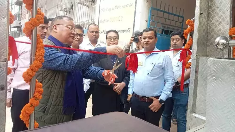 Nagaland आरसीडी ने शव वाहन समर्पित किया Nagaland आरसीडी ने शव वाहन समर्पित किया