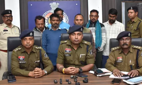 CG BREAKING: भुइयाँ पोर्टल में छेड़छाड़ के मामले में नाबालिग सहित 6 आरोपी गिरफ्तार CG BREAKING: भुइयाँ पोर्टल में छेड़छाड़ के मामले में नाबालिग सहित 6 आरोपी गिरफ्तार