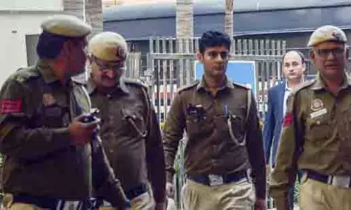 गर्भवती महिला ने हथौड़े से सास की हत्या की, दिल्ली में घर में आग लगाई गर्भवती महिला ने हथौड़े से सास की हत्या की, दिल्ली में घर में आग लगाई