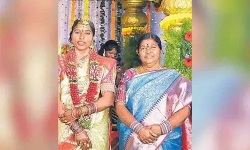 Telangana में एक महिला ने एक आदमी को धोखा दिया और सोना लेकर भाग गई