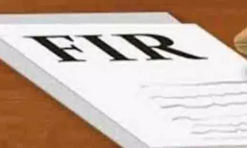 दलित व्यक्ति ने कौशांबी पुलिस स्टेशन के अंदर मारपीट का आरोप लगाया, FIR दर्ज दलित व्यक्ति ने कौशांबी पुलिस स्टेशन के अंदर मारपीट का आरोप लगाया, FIR दर्ज