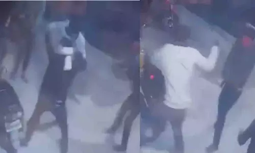 UP: चंदौली में वाइन शॉप पर शराब चखने पर शख्स की पीट-पीटकर हत्या UP: चंदौली में वाइन शॉप पर शराब चखने पर शख्स की पीट-पीटकर हत्या
