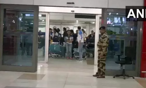 लगातार दूसरा वर्ल्ड कप जीतकर लौटी भारतीय महिला कबड्डी टीम, IGI एयरपोर्ट पर हुआ भव्य स्वागत