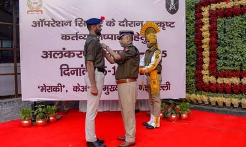ऑपरेशन सिंदूर में बहादुरी दिखाने वाले सीआईएसएफ जवानों का सम्मान