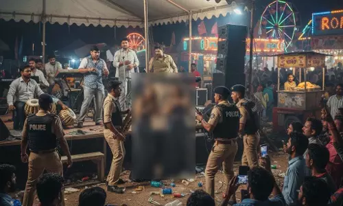 Festival: आर्केस्ट्रा में छापेमारी, पांच नाबालिग लड़कियां रेस्क्यू