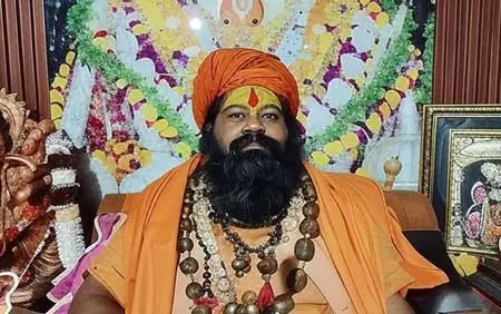 प्रधानमंत्री मोदी न होते तो राम मंदिर पर भगवा ध्वज कभी नहीं लहराता : अयोध्या के संत प्रधानमंत्री मोदी न होते तो राम मंदिर पर भगवा ध्वज कभी नहीं लहराता : अयोध्या के संत