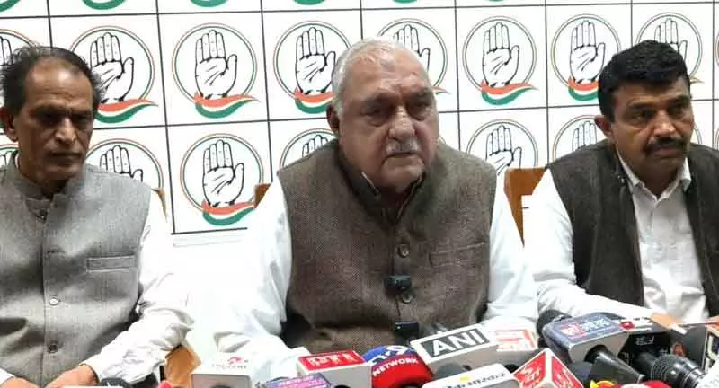 Rohtak हुड्डा ने किसानों को छोड़ देने के लिए सरकार की आलोचना की Rohtak हुड्डा ने किसानों को छोड़ देने के लिए सरकार की आलोचना की