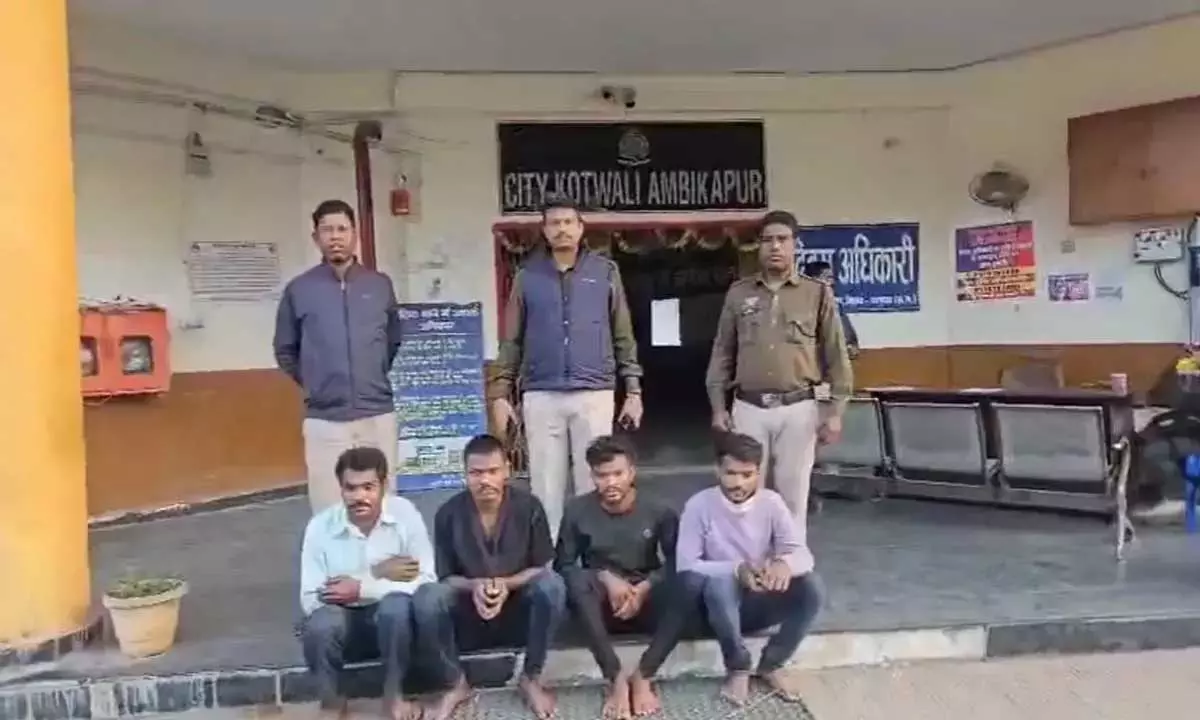 गाड़ियों से डीजल चोरी, अंतर्राज्यीय गिरोह का भंडाफोड़ गाड़ियों से डीजल चोरी, अंतर्राज्यीय गिरोह का भंडाफोड़