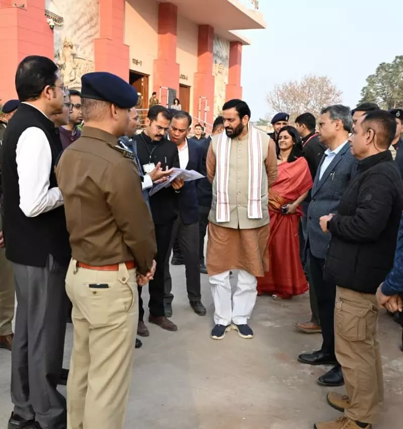 CM मोदी के दौरे के लिए कुरुक्षेत्र तैयार, सीएम ने व्यवस्थाओं का जायजा लिया CM मोदी के दौरे के लिए कुरुक्षेत्र तैयार, सीएम ने व्यवस्थाओं का जायजा लिया