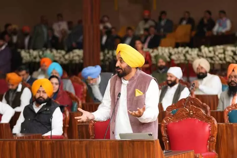 पंजाब को डरा नहीं सकते, CM Mann ने राज्य के अधिकारों के लिए लड़ने का वादा किया पंजाब को डरा नहीं सकते, CM Mann ने राज्य के अधिकारों के लिए लड़ने का वादा किया