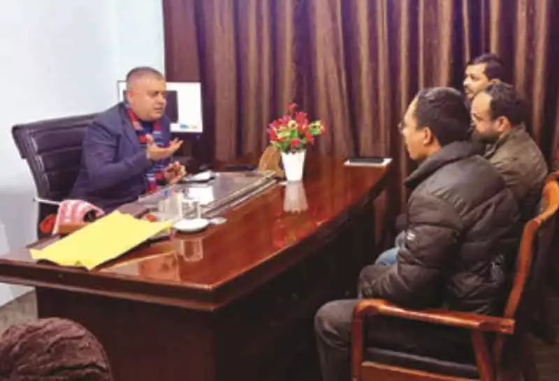 अमित शर्मा ने जम्मू-कश्मीर, लद्दाख में जनगणना निदेशक का पदभार संभाला अमित शर्मा ने जम्मू-कश्मीर, लद्दाख में जनगणना निदेशक का पदभार संभाला